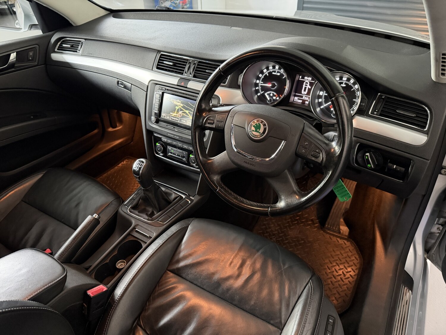 Used Skoda Superb 2011 for sale - 77715048: Photo 22