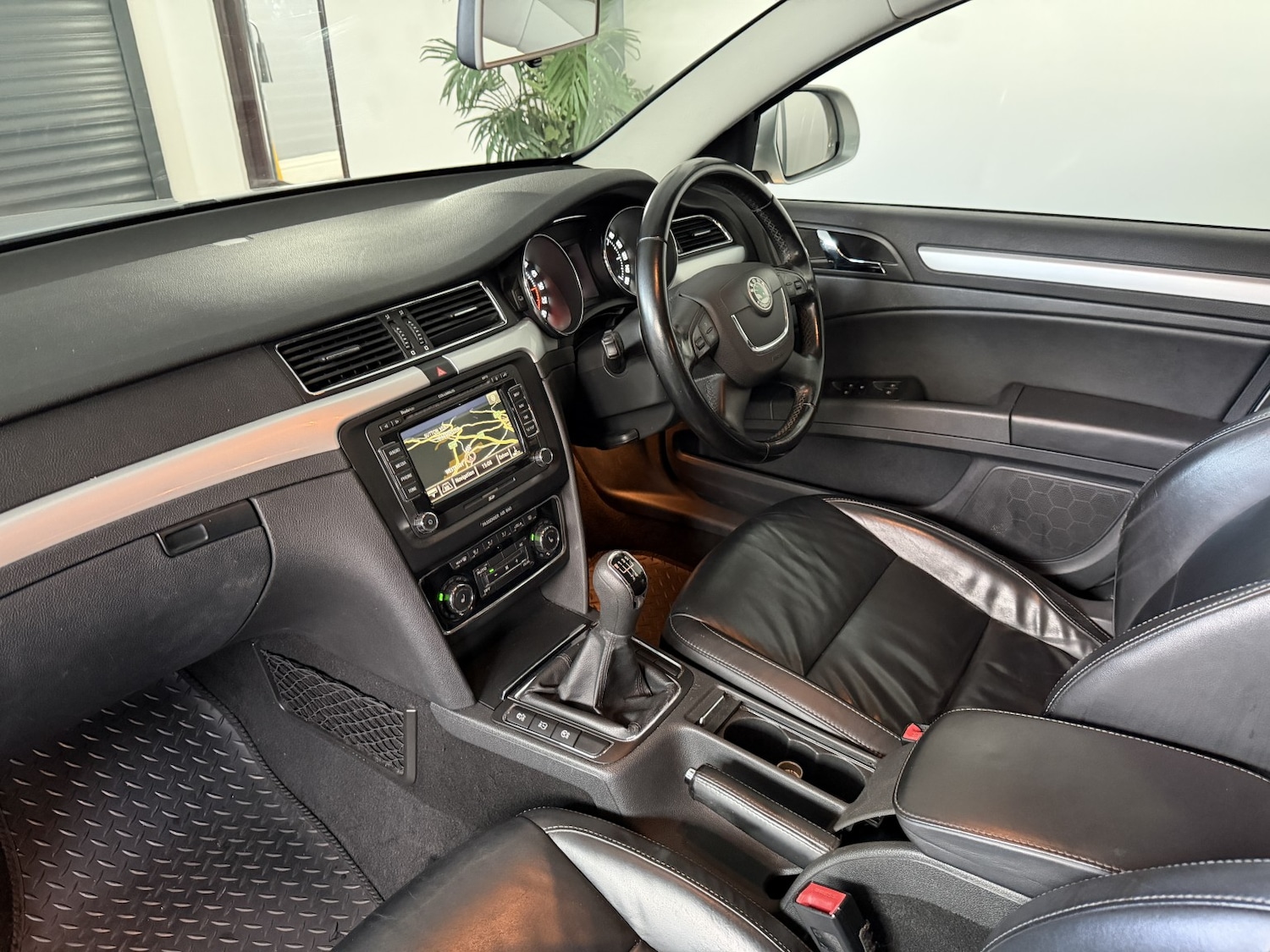 Used Skoda Superb 2011 for sale - 77715048: Photo 27