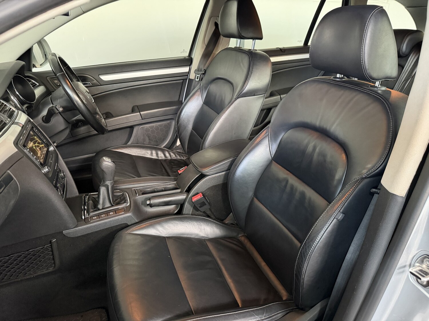 Used Skoda Superb 2011 for sale - 77715048: Photo 28