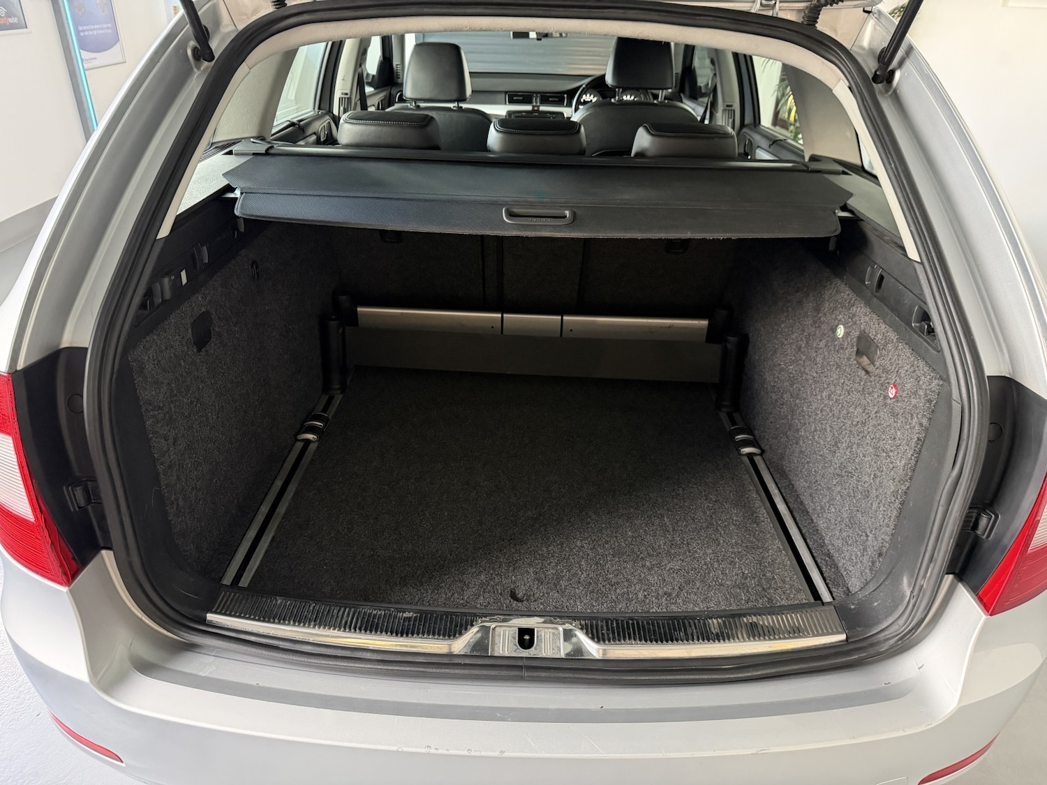 Used Skoda Superb 2011 for sale - 77715048: Photo 37