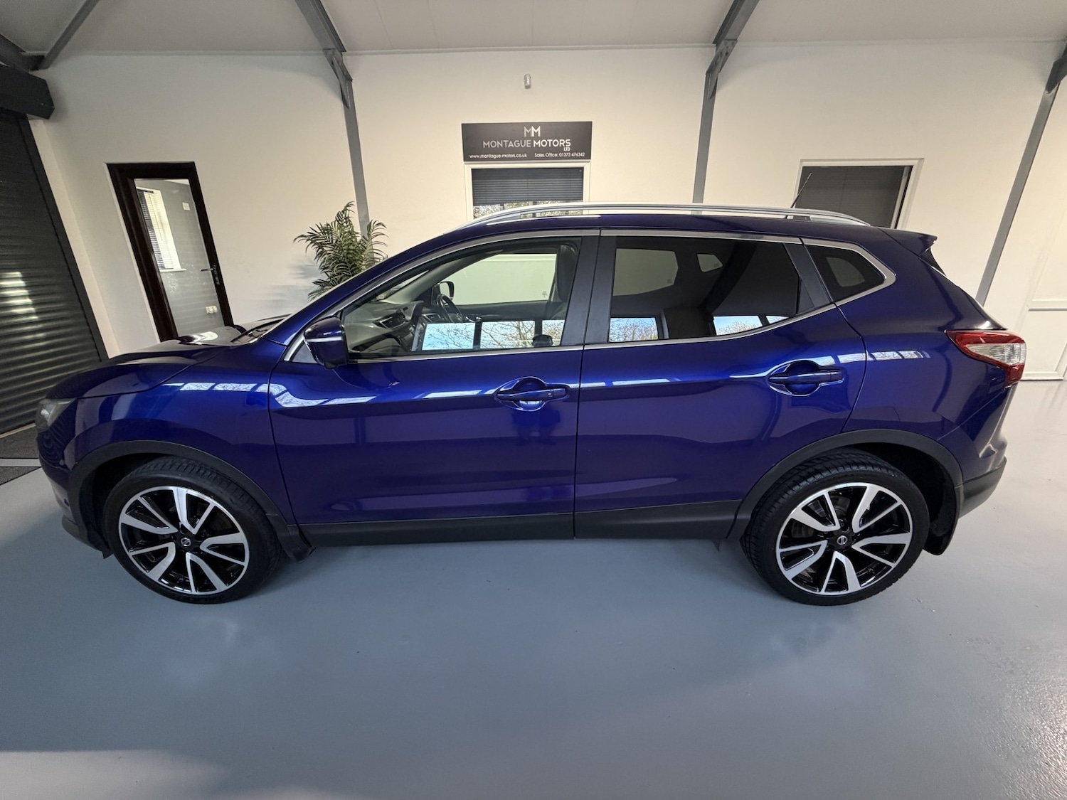 Used Nissan Qashqai 2015 for sale - 76598752: Photo 2