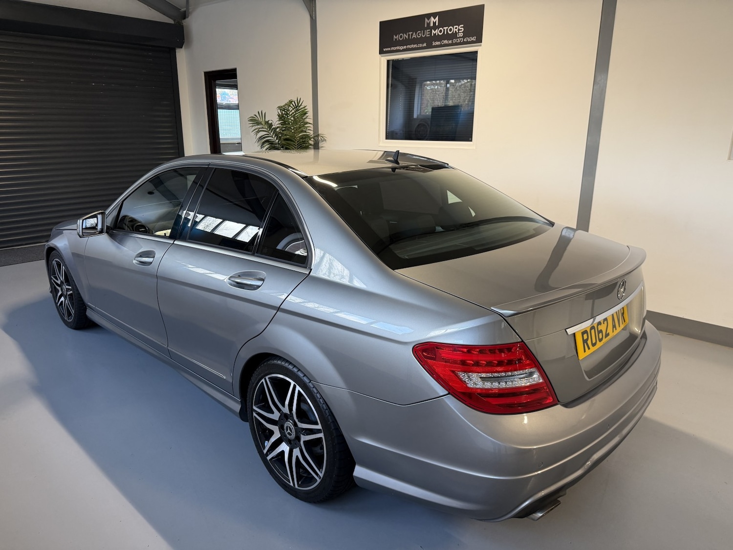 Used Mercedes-Benz C Class 2012 for sale - 77709090: Photo 3