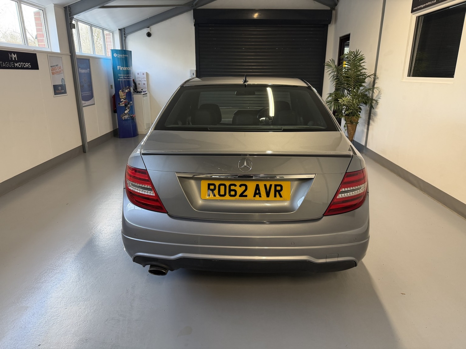 Used Mercedes-Benz C Class 2012 for sale - 77709090: Photo 4