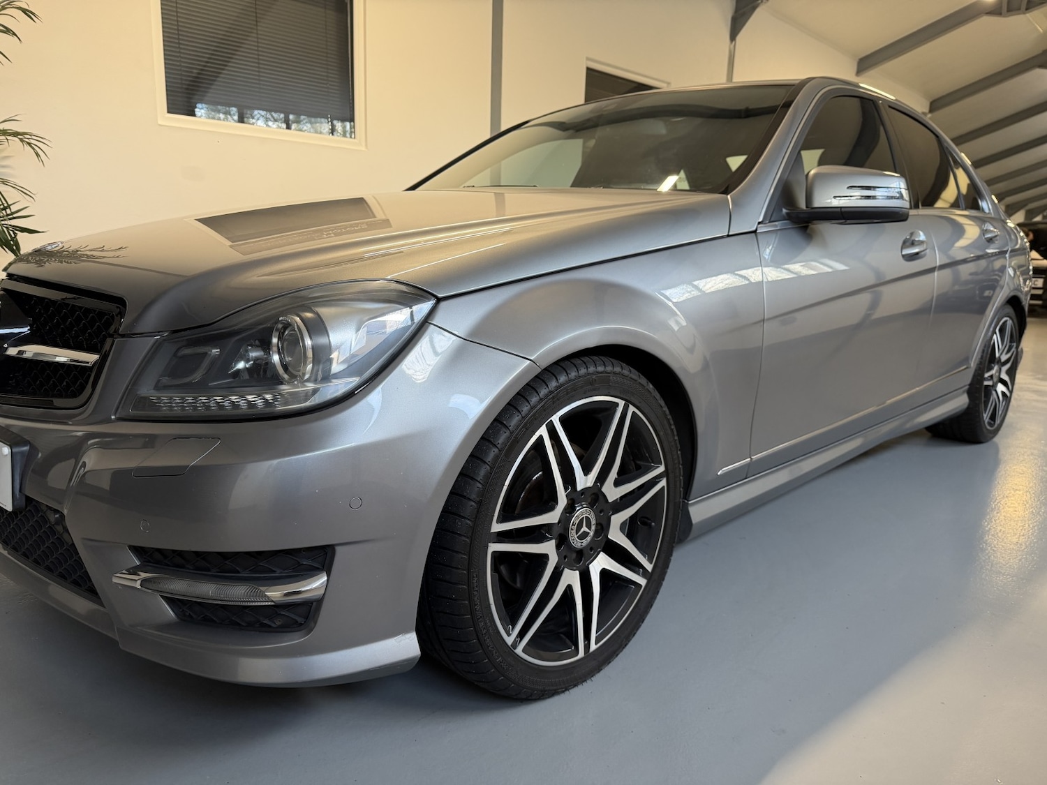 Used Mercedes-Benz C Class 2012 for sale - 77709090: Photo 9