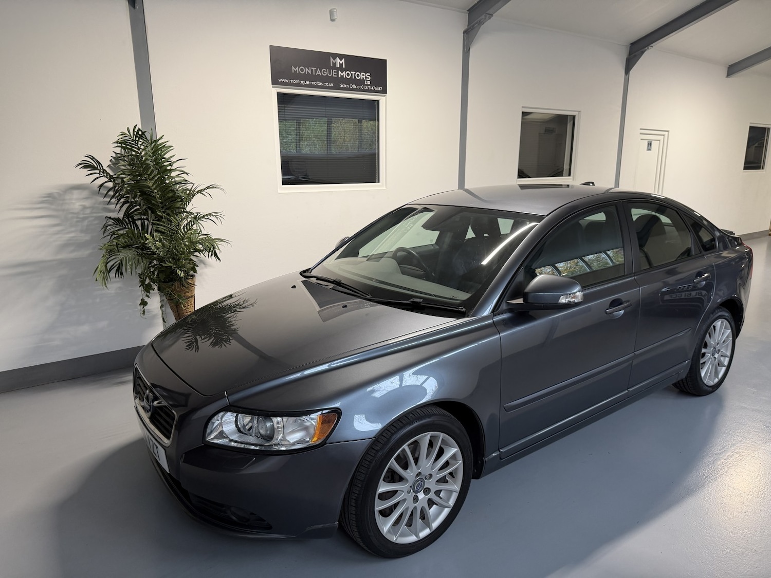Used Volvo S40 2011 for sale - 76497575: Photo 1