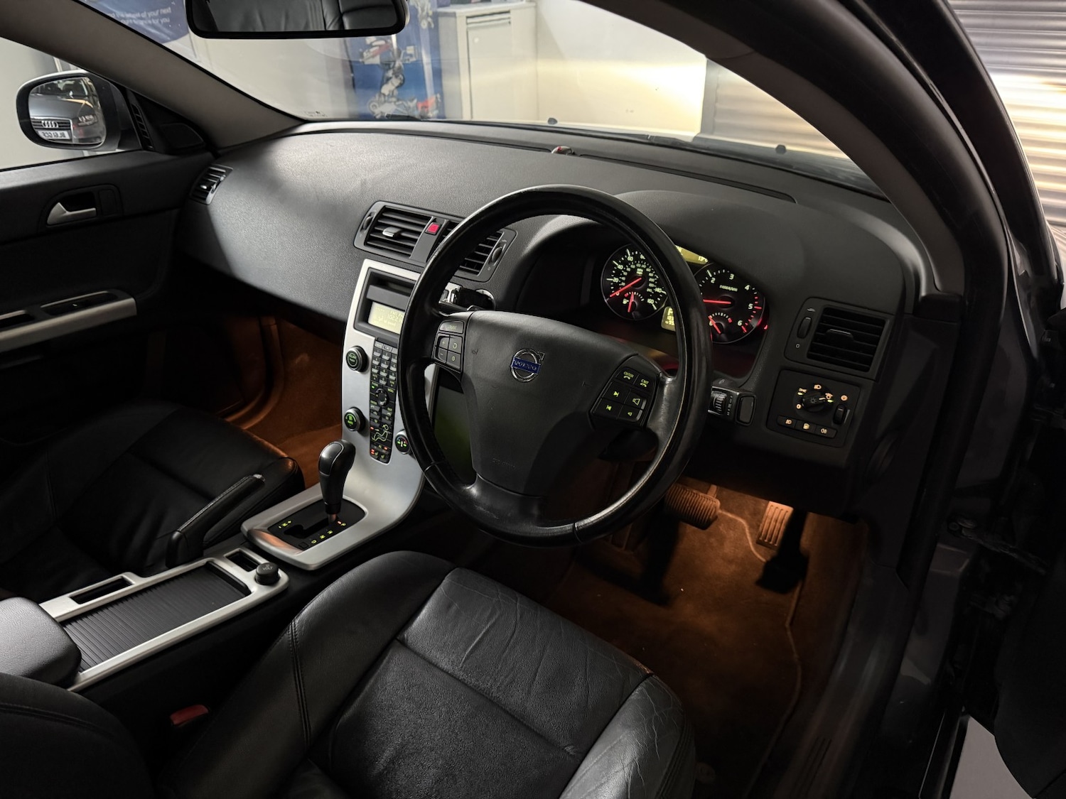 Used Volvo S40 2011 for sale - 76497575: Photo 16