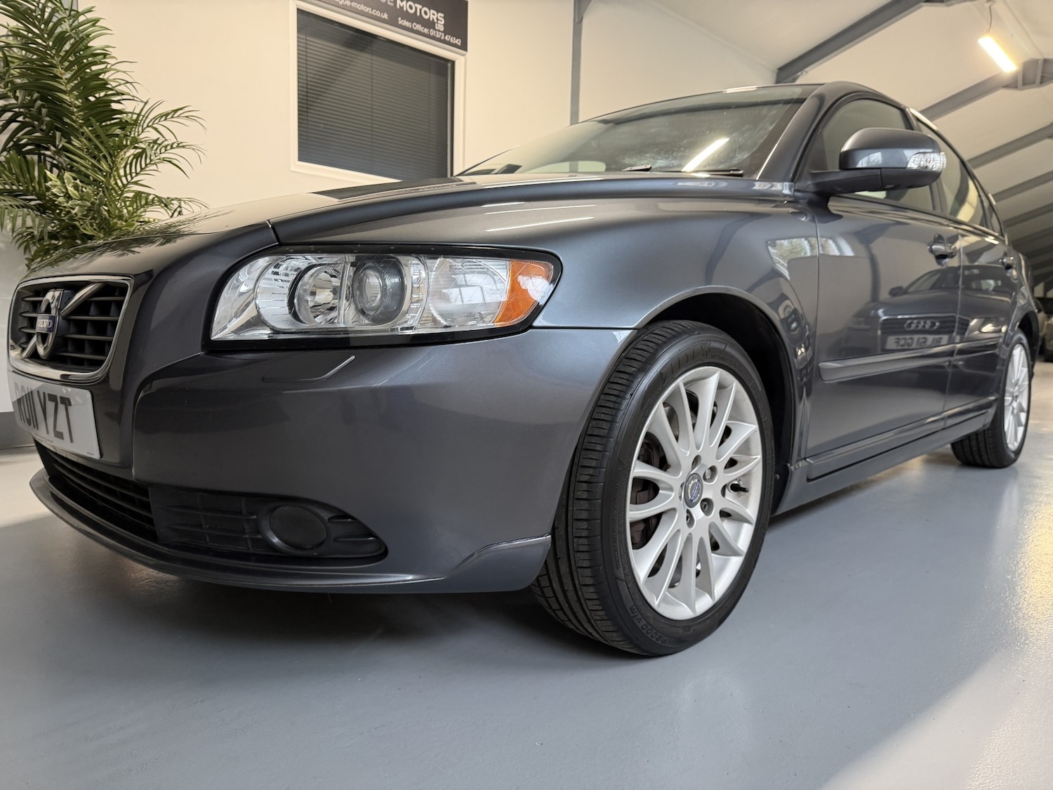 Used Volvo S40 2011 for sale - 76497575: Photo 9