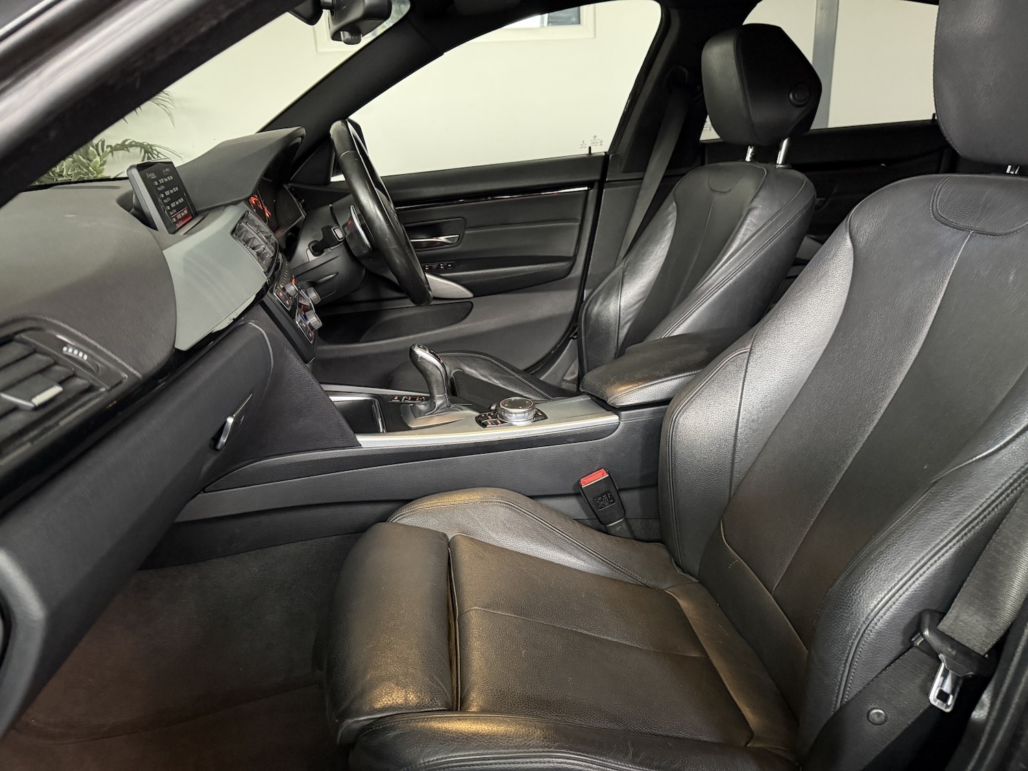 Used BMW 4 Series 2016 for sale - 77632510: Photo 38