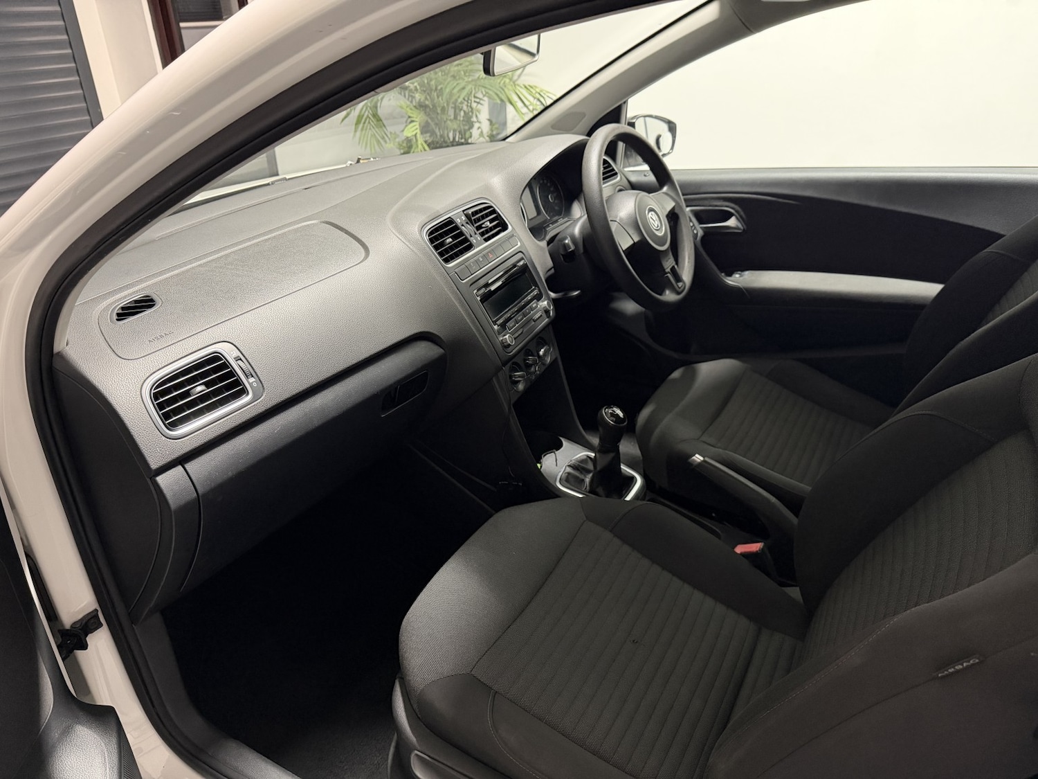 Used Volkswagen Polo 2012 for sale - 76924410: Photo 11