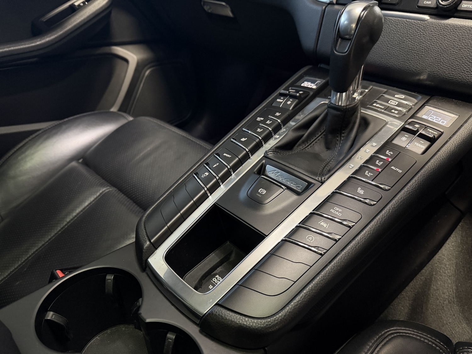 Used Porsche Macan 2015 for sale - 77521960: Photo 26