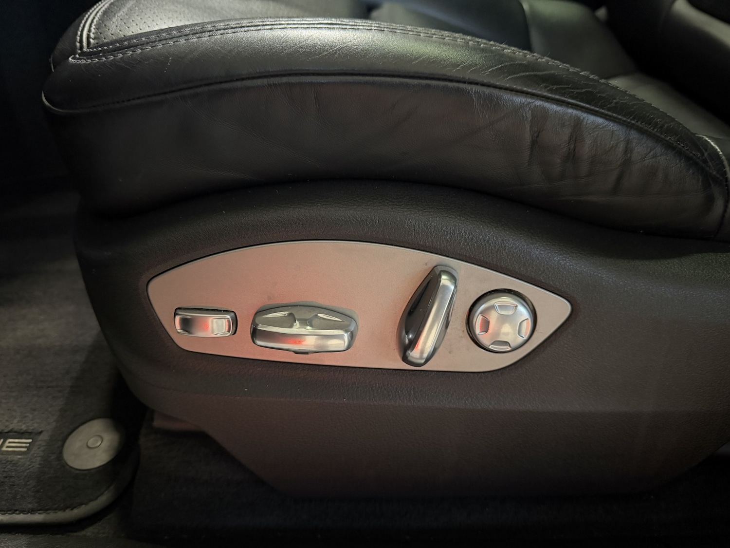 Used Porsche Macan 2015 for sale - 77521960: Photo 37