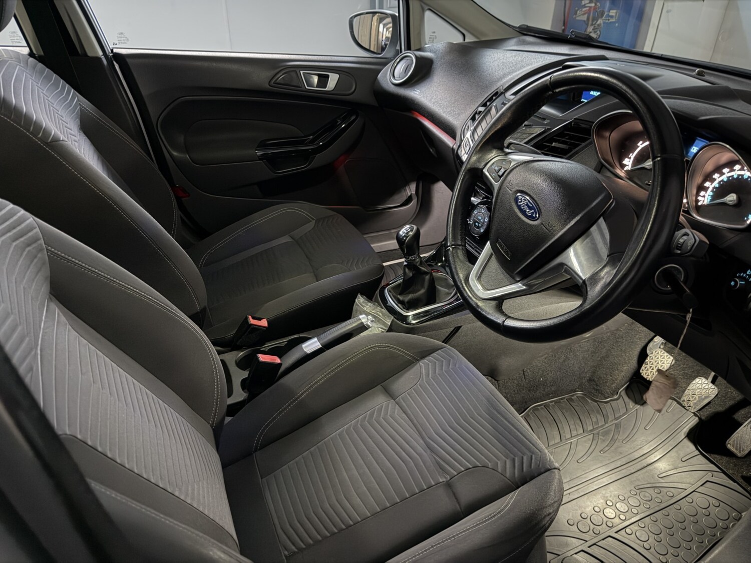 Used Ford Fiesta 2013 for sale - 76673301: Photo 18