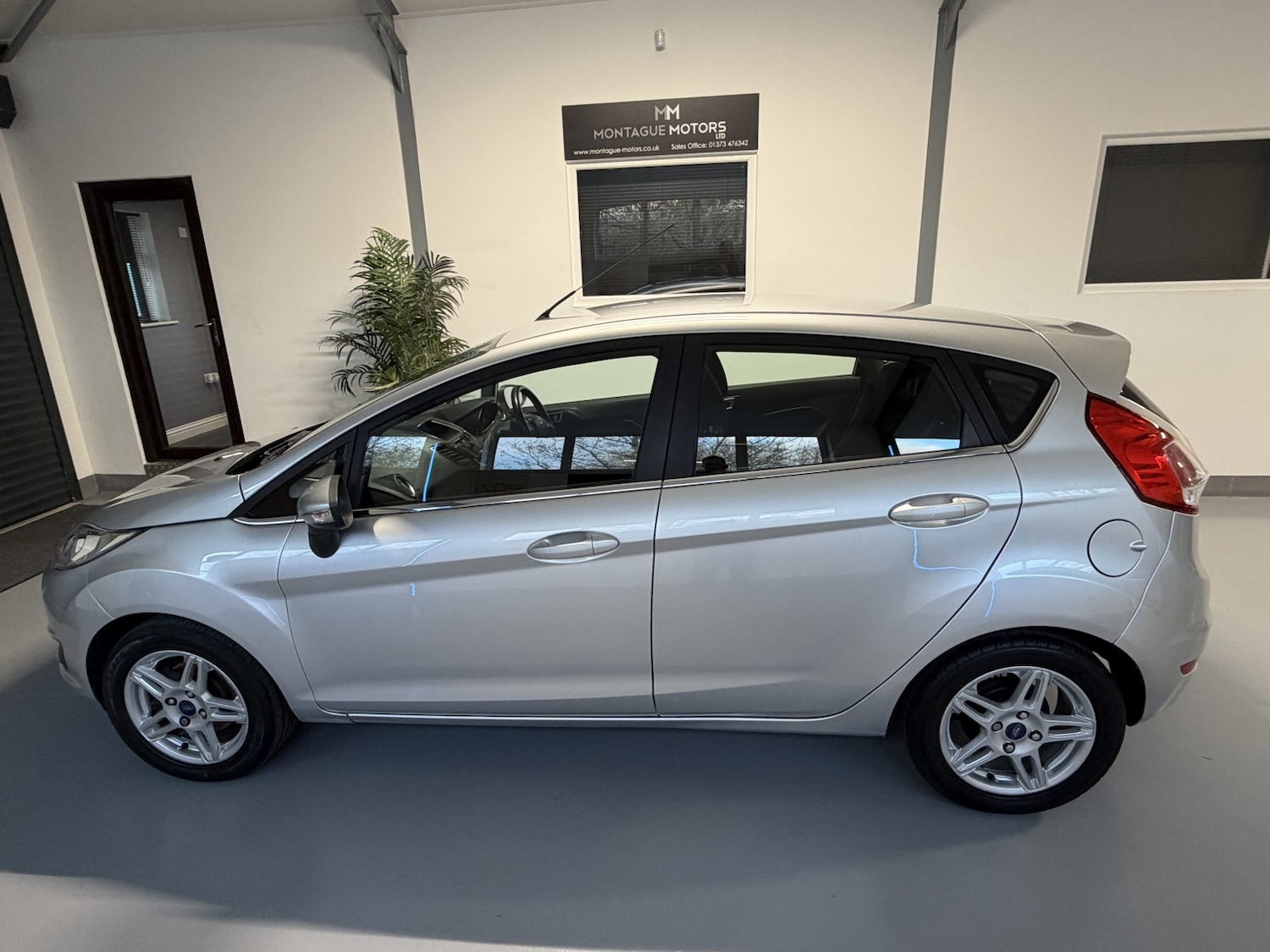 Used Ford Fiesta 2013 for sale - 76673301: Photo 2