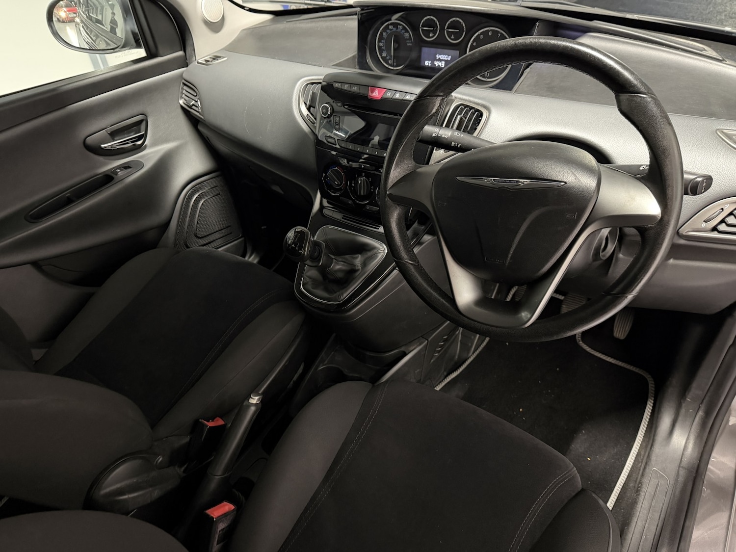 Used Chrysler Ypsilon 2012 for sale - 76706162: Photo 7