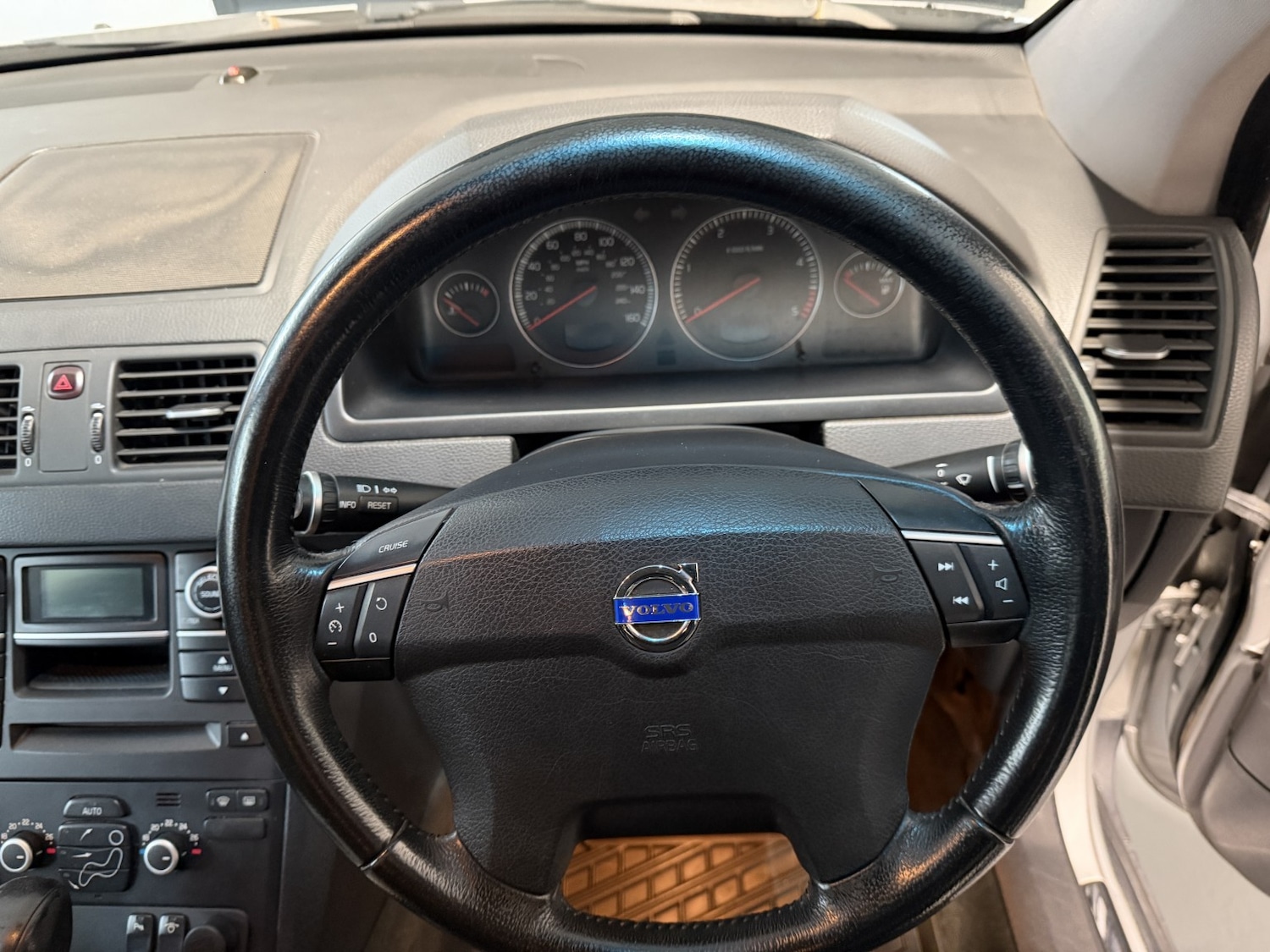 Used Volvo XC90 2010 for sale - 76891781: Photo 21