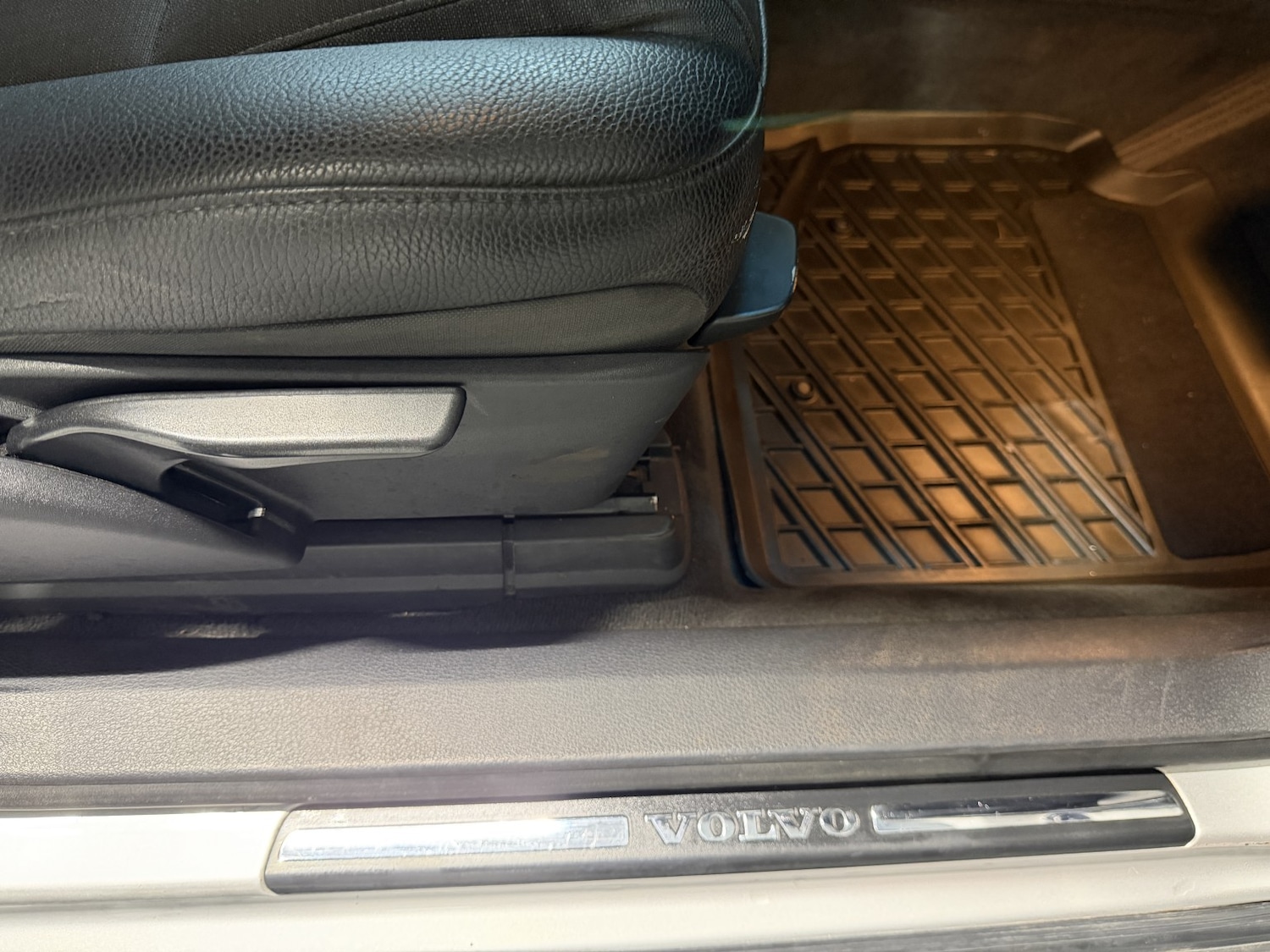 Used Volvo XC90 2010 for sale - 76891781: Photo 24