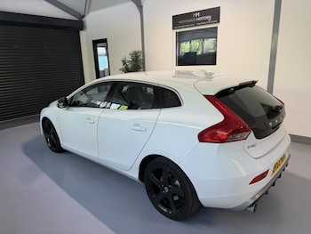 Used Volvo V40 2013 for sale - 78489224: Photo