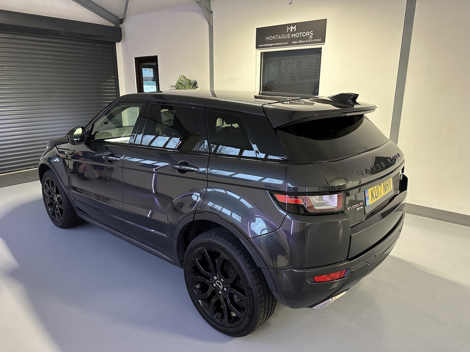 Used Land Rover Range Rover Evoque 2017 for sale - 76618775: Photo 4