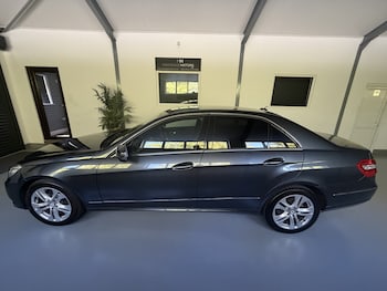 Used Mercedes-Benz E Class 2012 for sale - 79386225: Photo