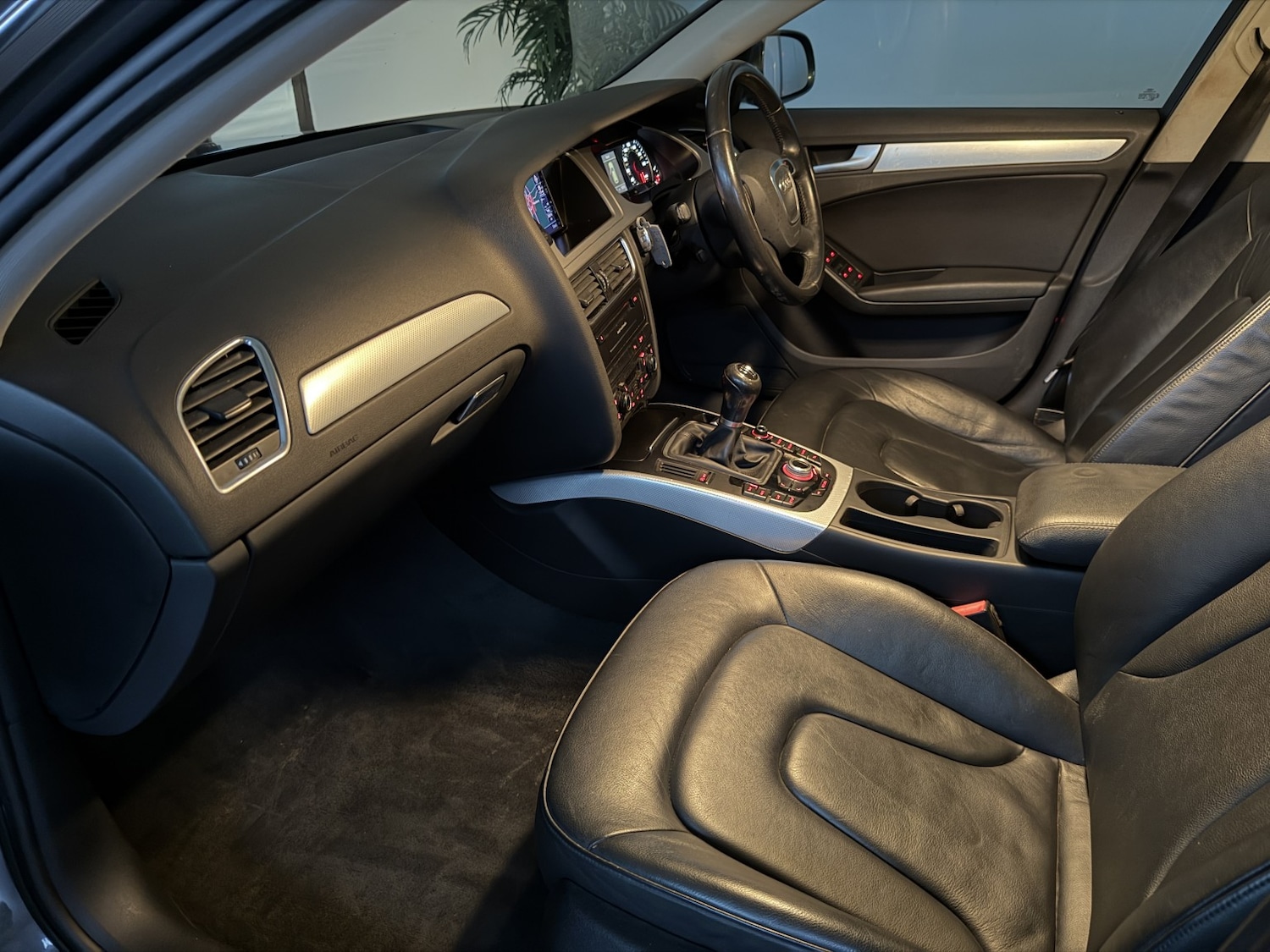 Used Audi A4 Avant 2012 for sale - 76673274: Photo 23