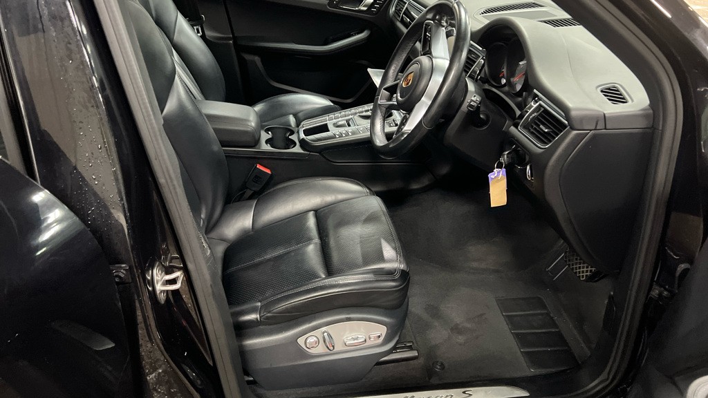 Used Porsche Macan 2015 for sale - 76591445: Photo 9