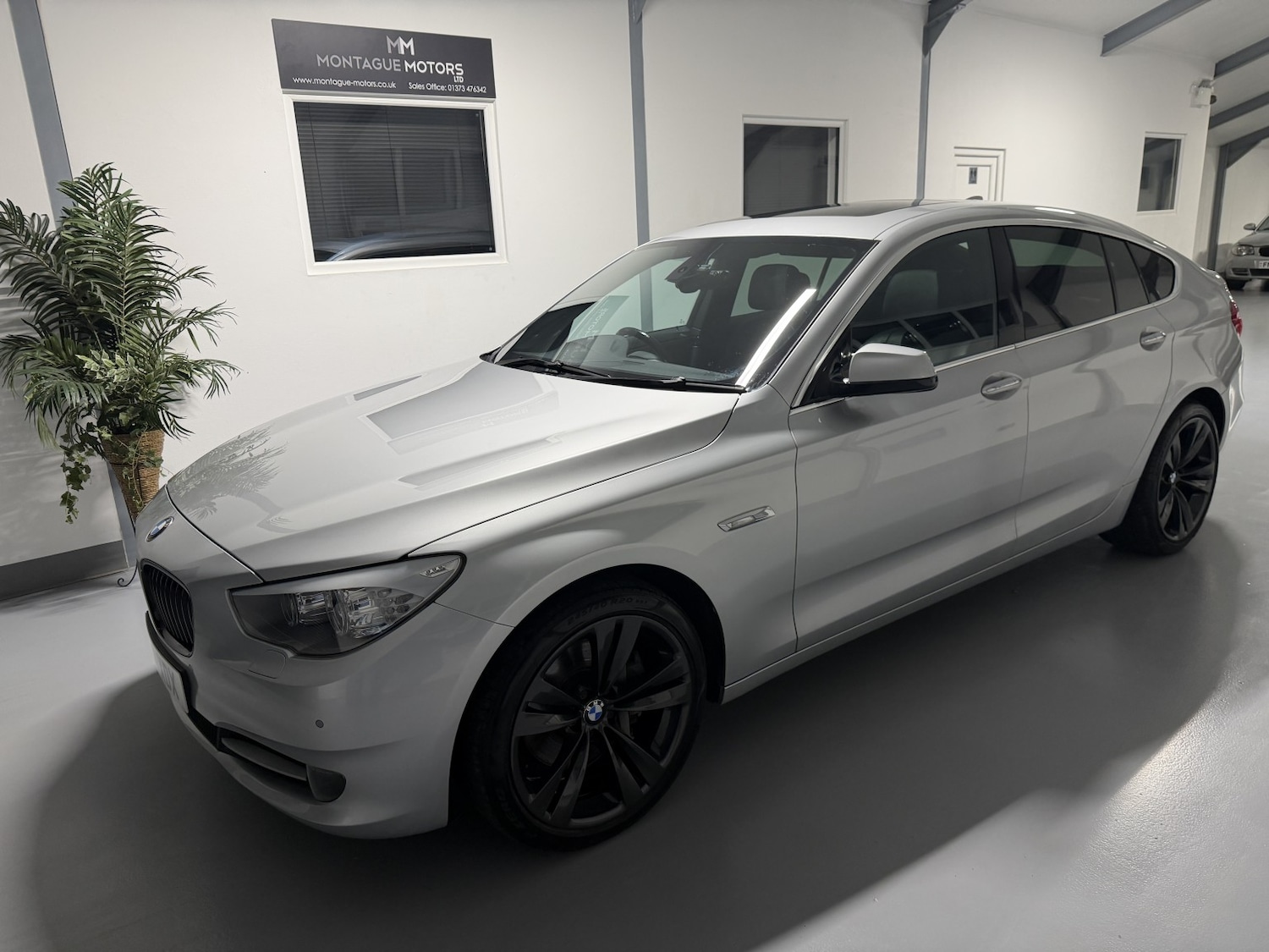 Used BMW 5 Series 2010 for sale - 76891783: Photo 1