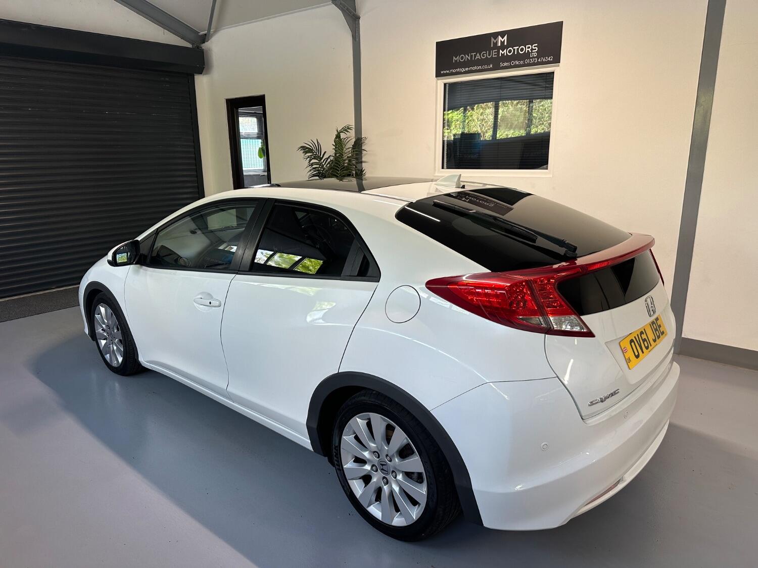 Used Honda Civic 2011 for sale - 76449358: Photo 3