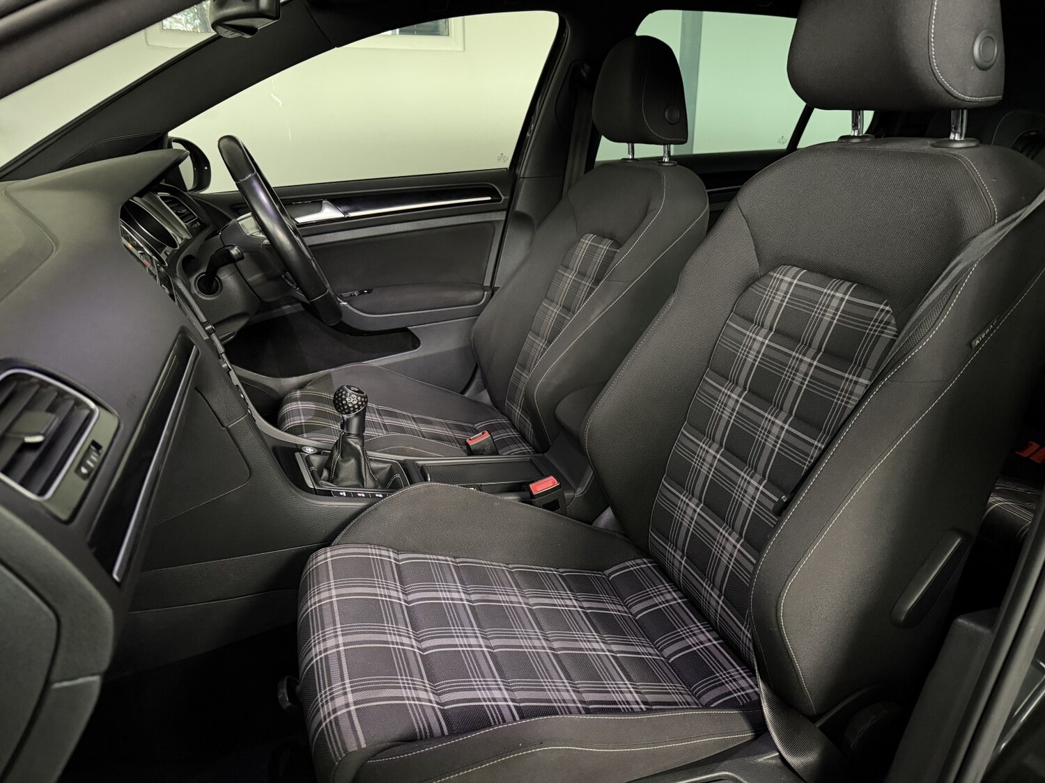 Used Volkswagen Golf 2016 for sale - 77766461: Photo 30