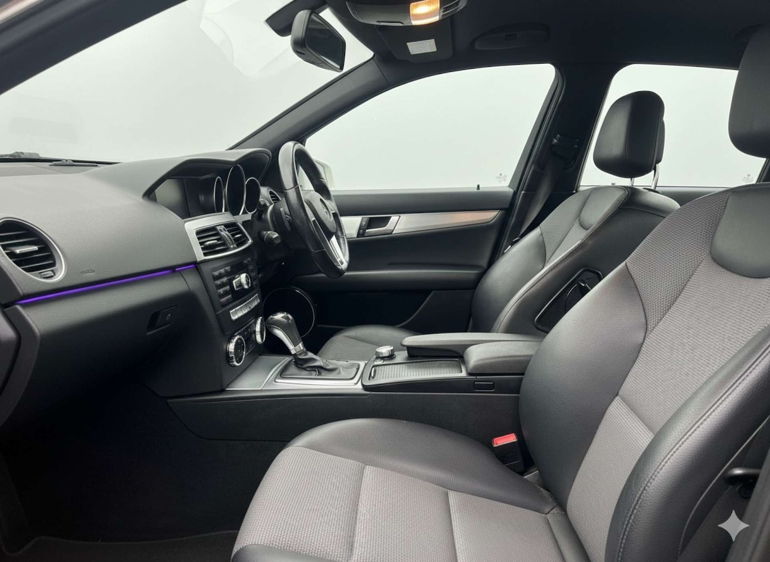 Used Mercedes-Benz C Class 2012 for sale - 76854629: Photo 18