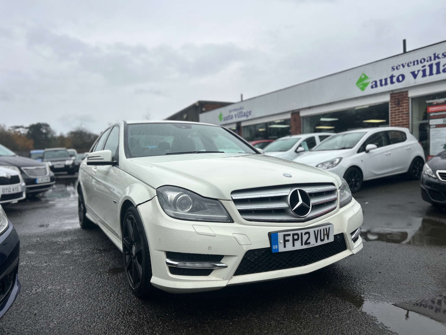 Used Mercedes-Benz C Class 2012 for sale - 76854629: Photo 3