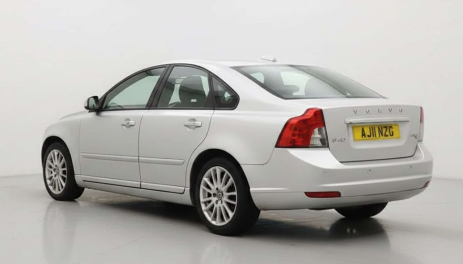 Used Volvo V50 2011 for sale - 76533608: Photo 4