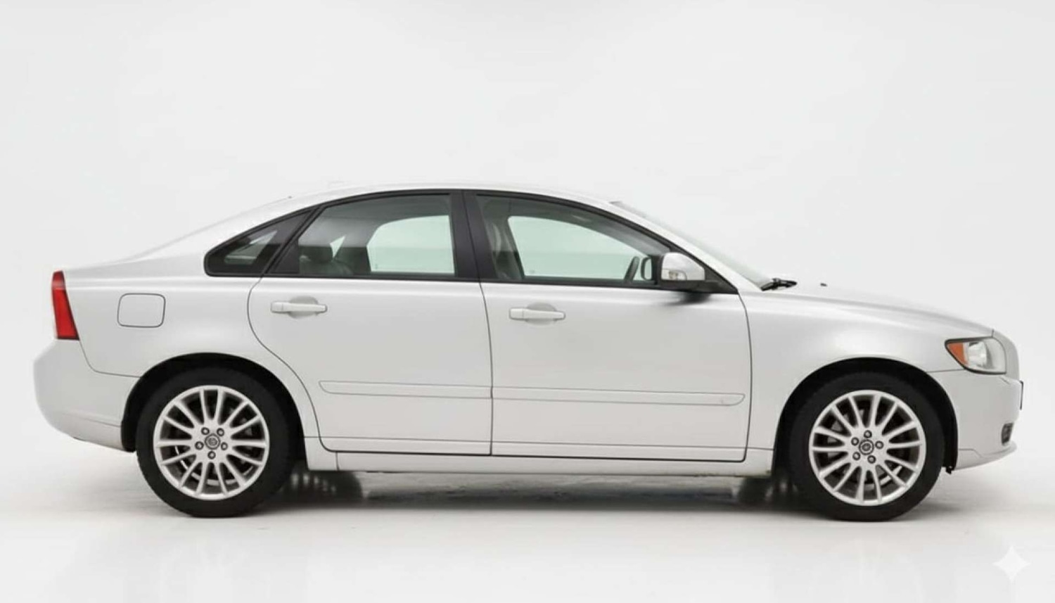 Used Volvo V50 2011 for sale - 76533608: Photo 5