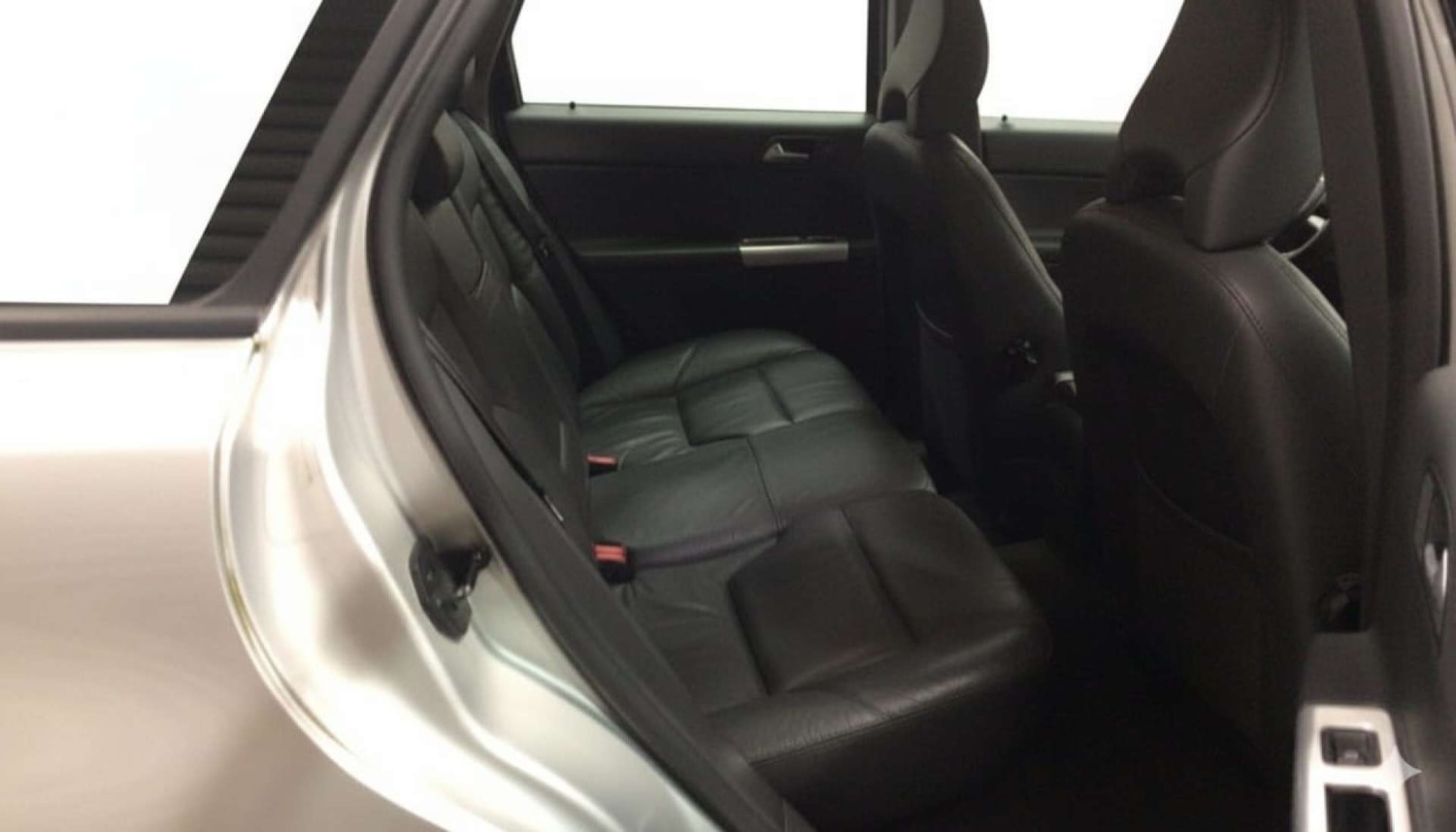 Used Volvo V50 2011 for sale - 76533608: Photo 8