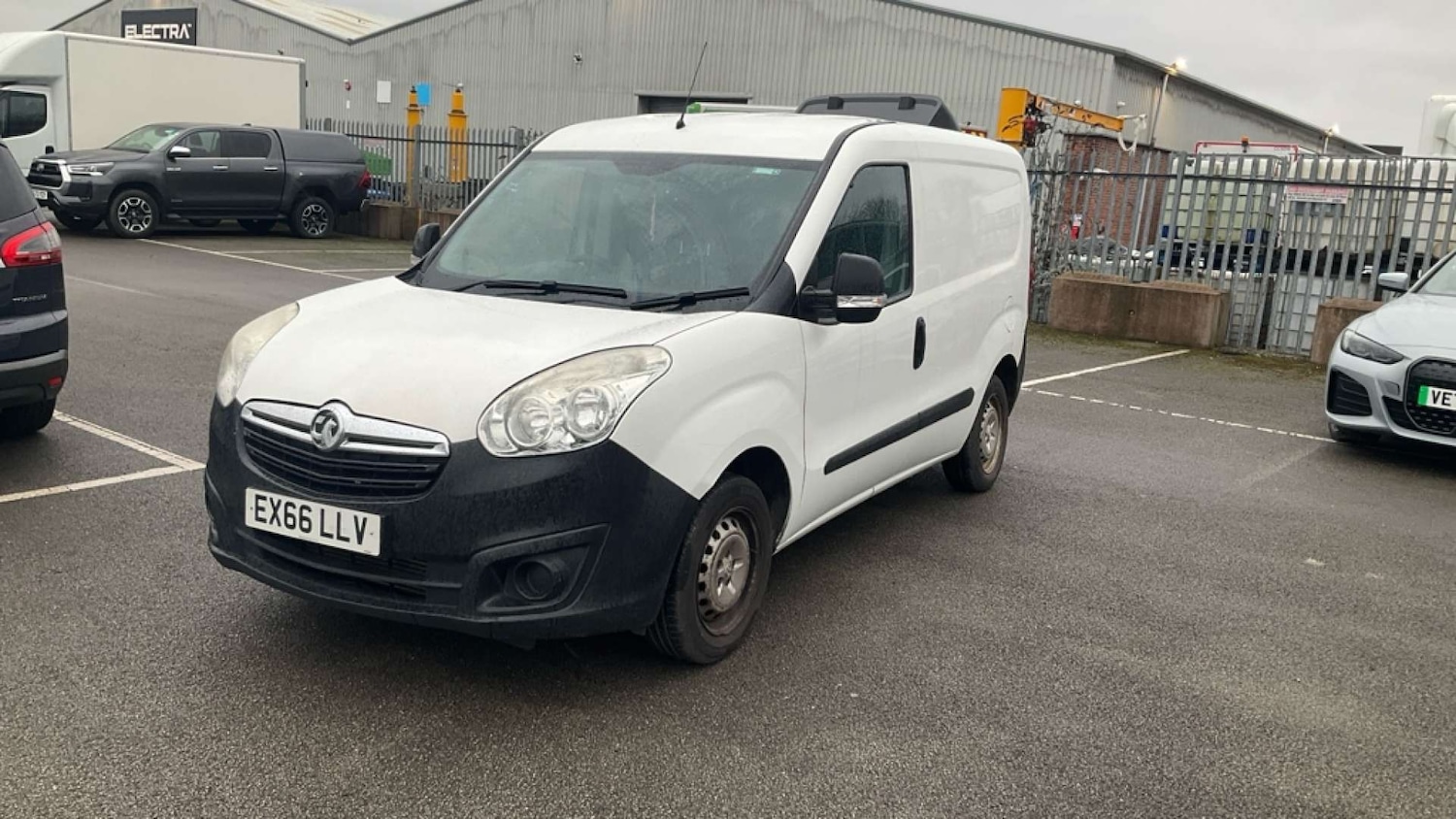 Used Vauxhall Combo 2016 for sale - 77368172: Photo 2