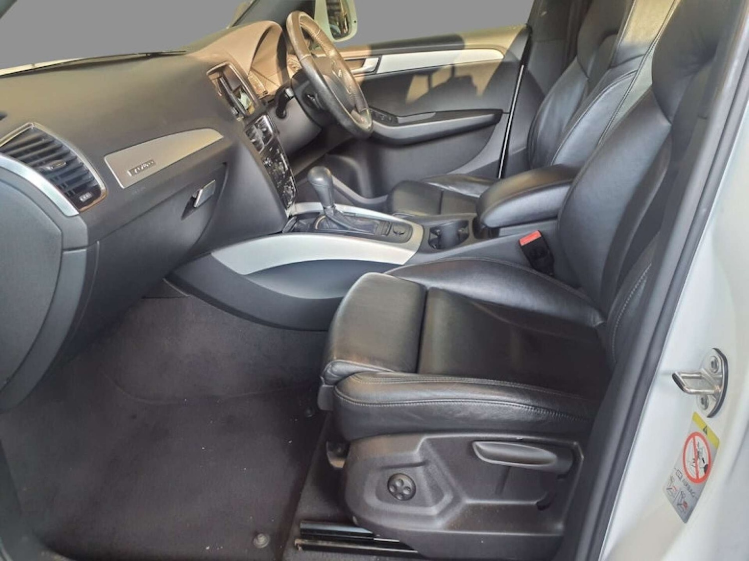 Used Audi Q5 2011 for sale - 77880407: Photo 8