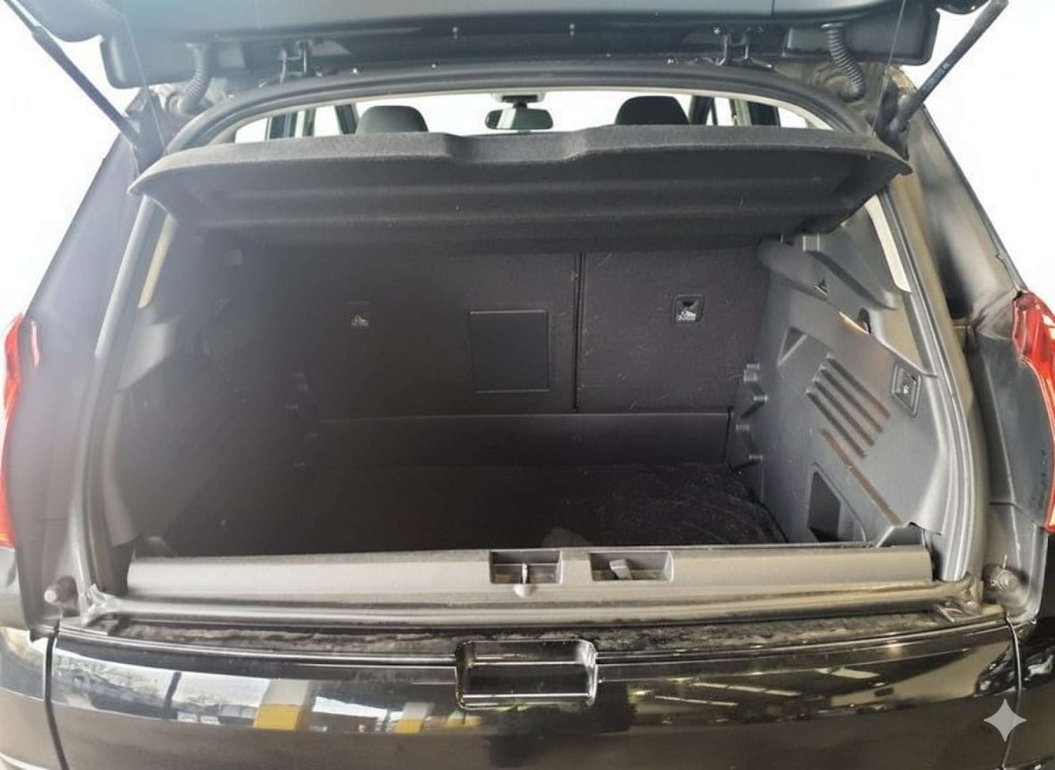 Used Peugeot 3008 2010 for sale - 77262800: Photo 17