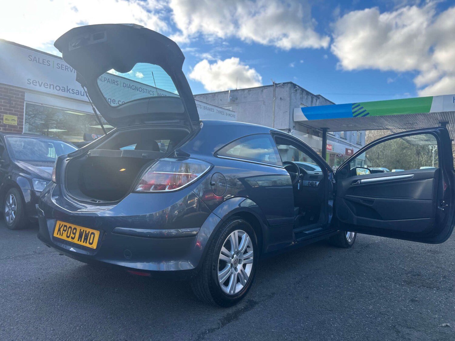 Used Vauxhall Astra 2009 for sale - 77844638: Photo 4