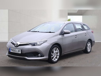 Used Toyota Auris 2015 for sale - 79203667: Photo