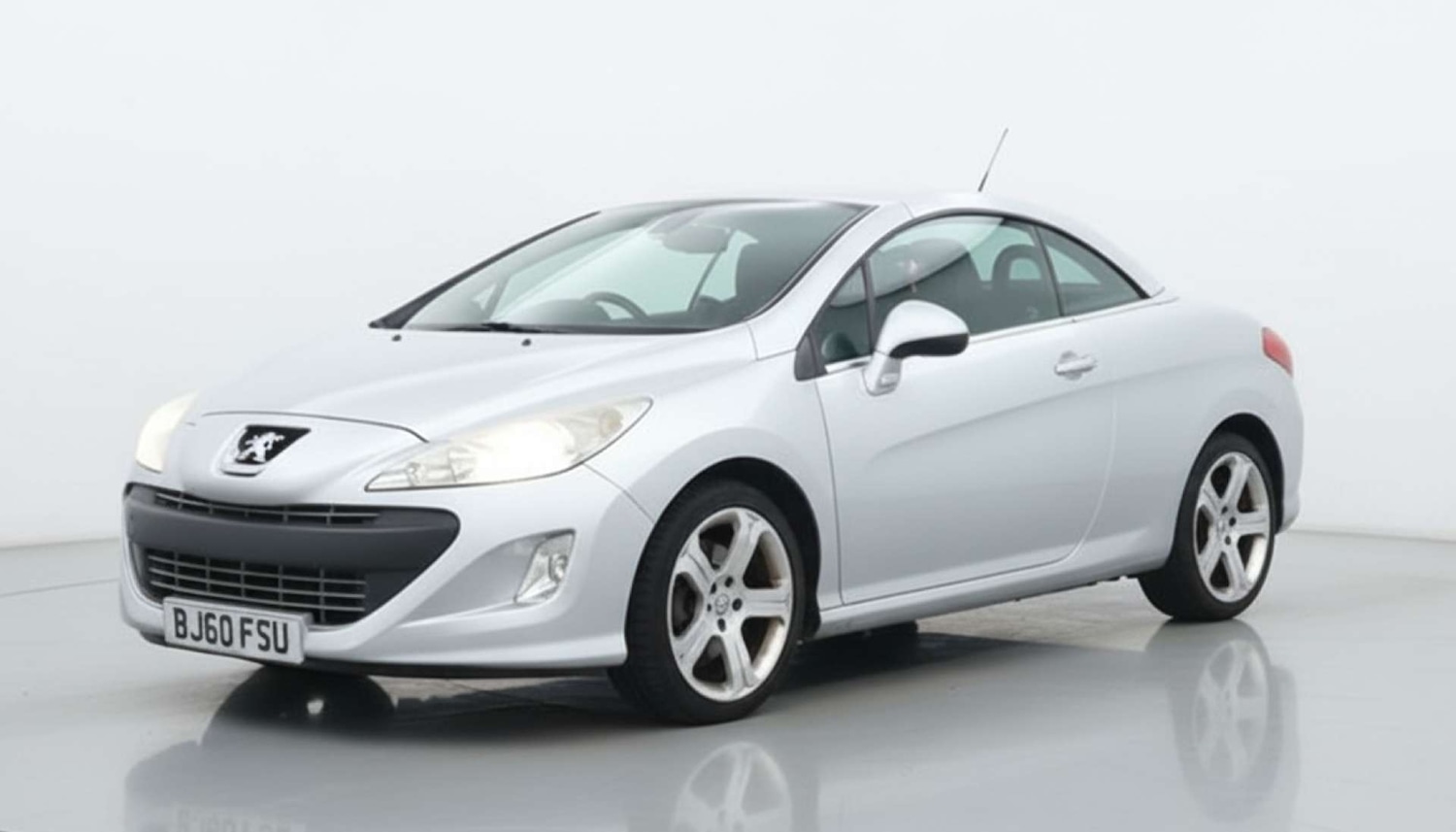 Used Peugeot 308 2010 for sale - 76548059: Photo 2