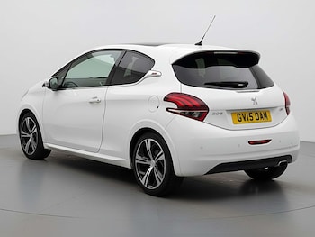Used Peugeot 208 2015 for sale - 78389837: Photo