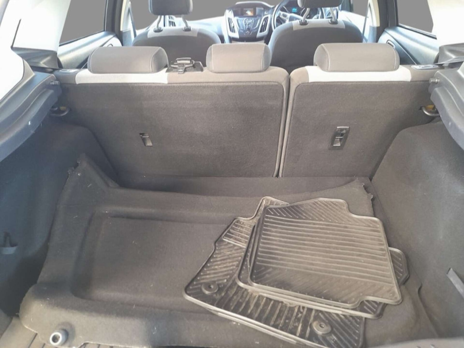 Used Ford Focus 2014 for sale - 76601961: Photo 8