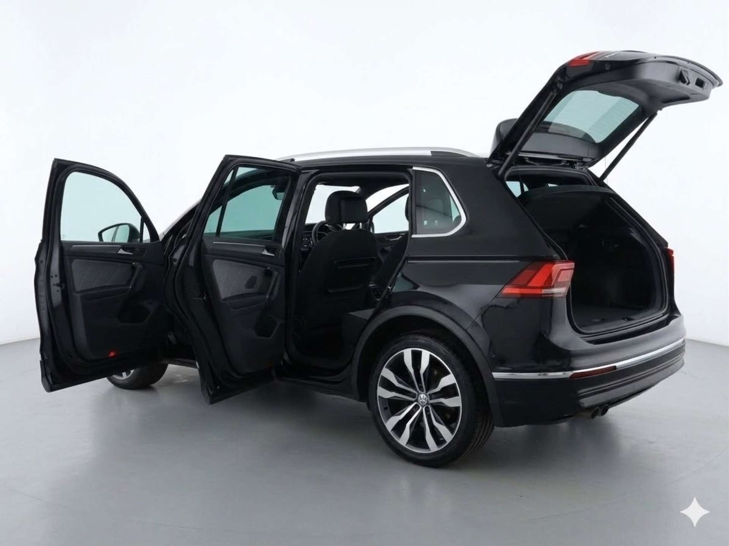 Used Volkswagen Tiguan 2018 for sale - 77821674: Photo 10