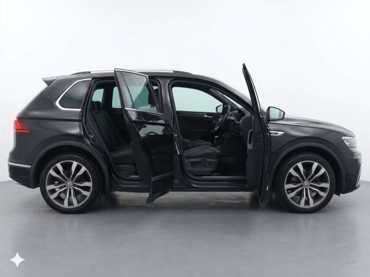 Used Volkswagen Tiguan 2018 for sale - 77821674: Photo 17