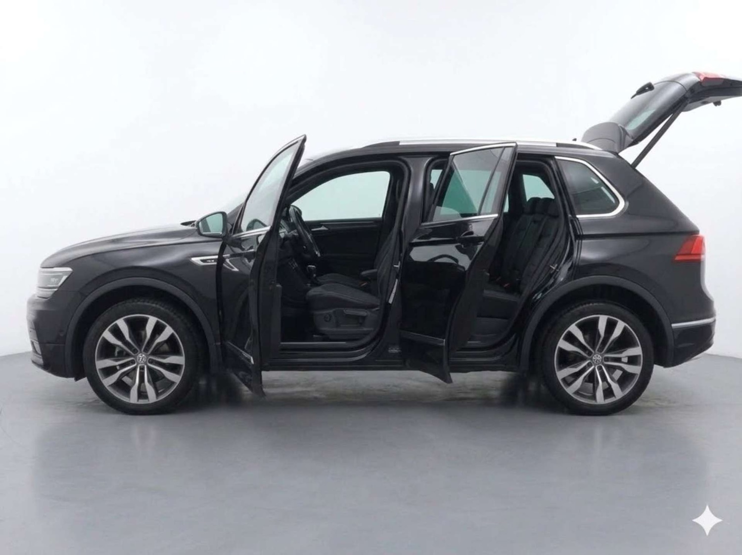 Used Volkswagen Tiguan 2018 for sale - 77821674: Photo 18