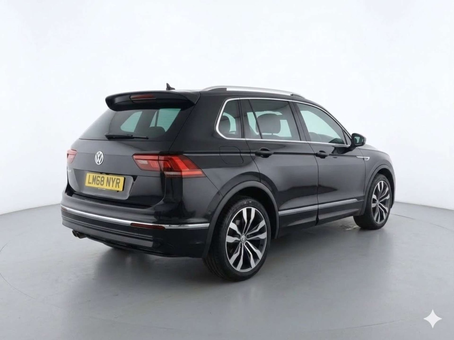 Used Volkswagen Tiguan 2018 for sale - 77821674: Photo 5