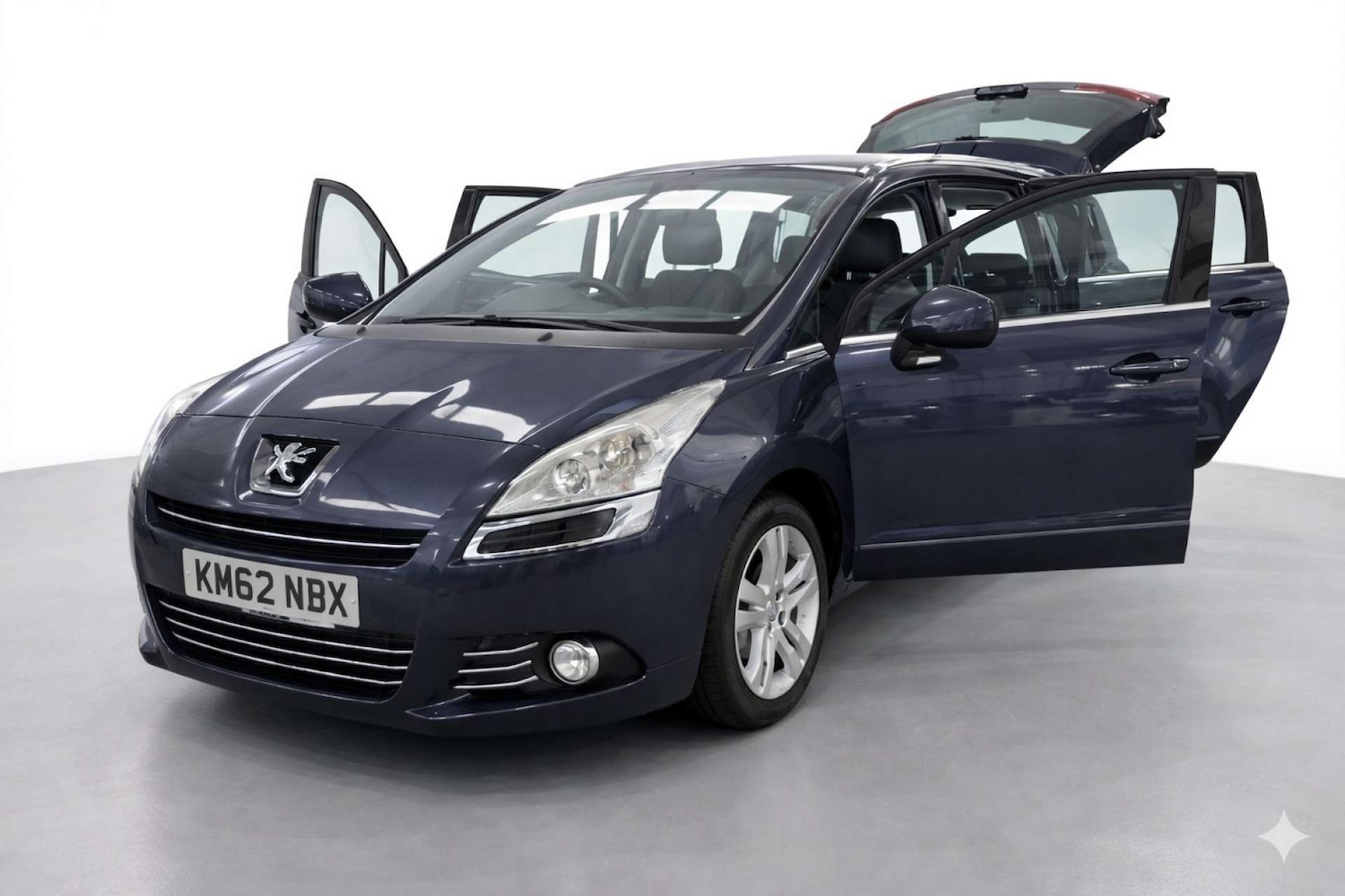 Used Peugeot 5008 2012 for sale - 77821666: Photo 12