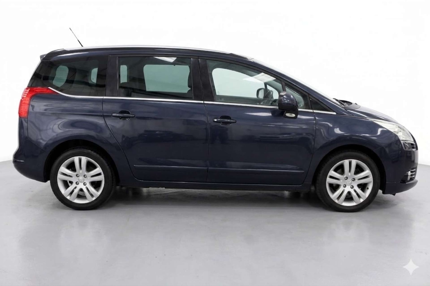 Used Peugeot 5008 2012 for sale - 77821666: Photo 7