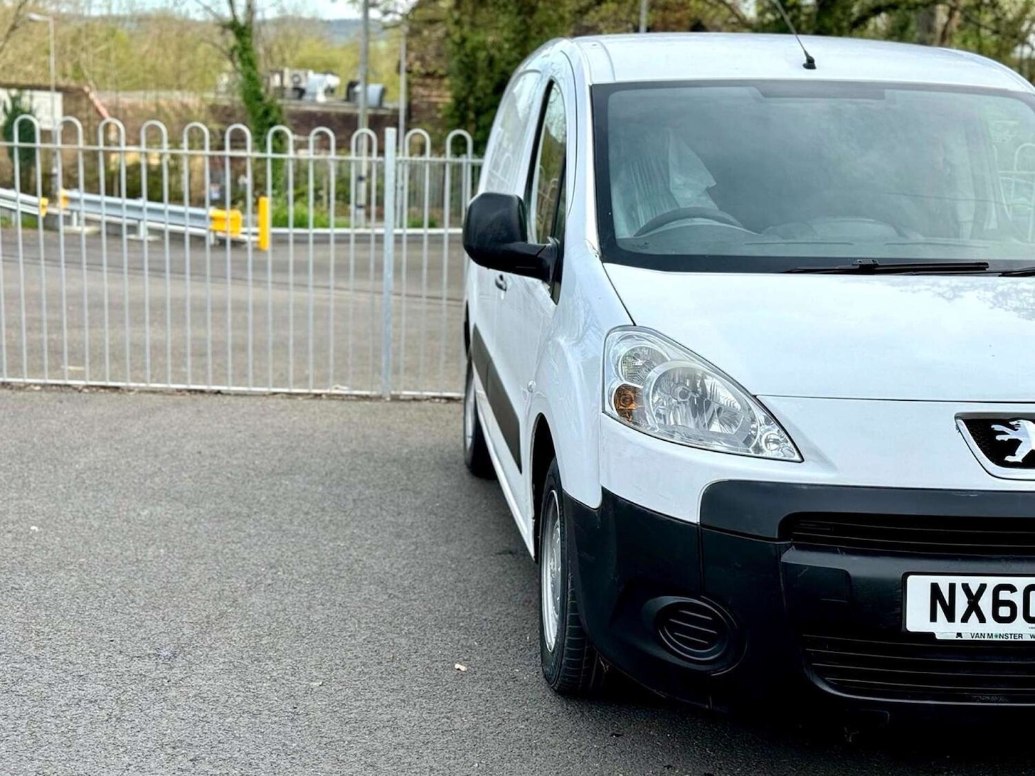 Used Peugeot Partner 2010 for sale - 76601114: Photo 1