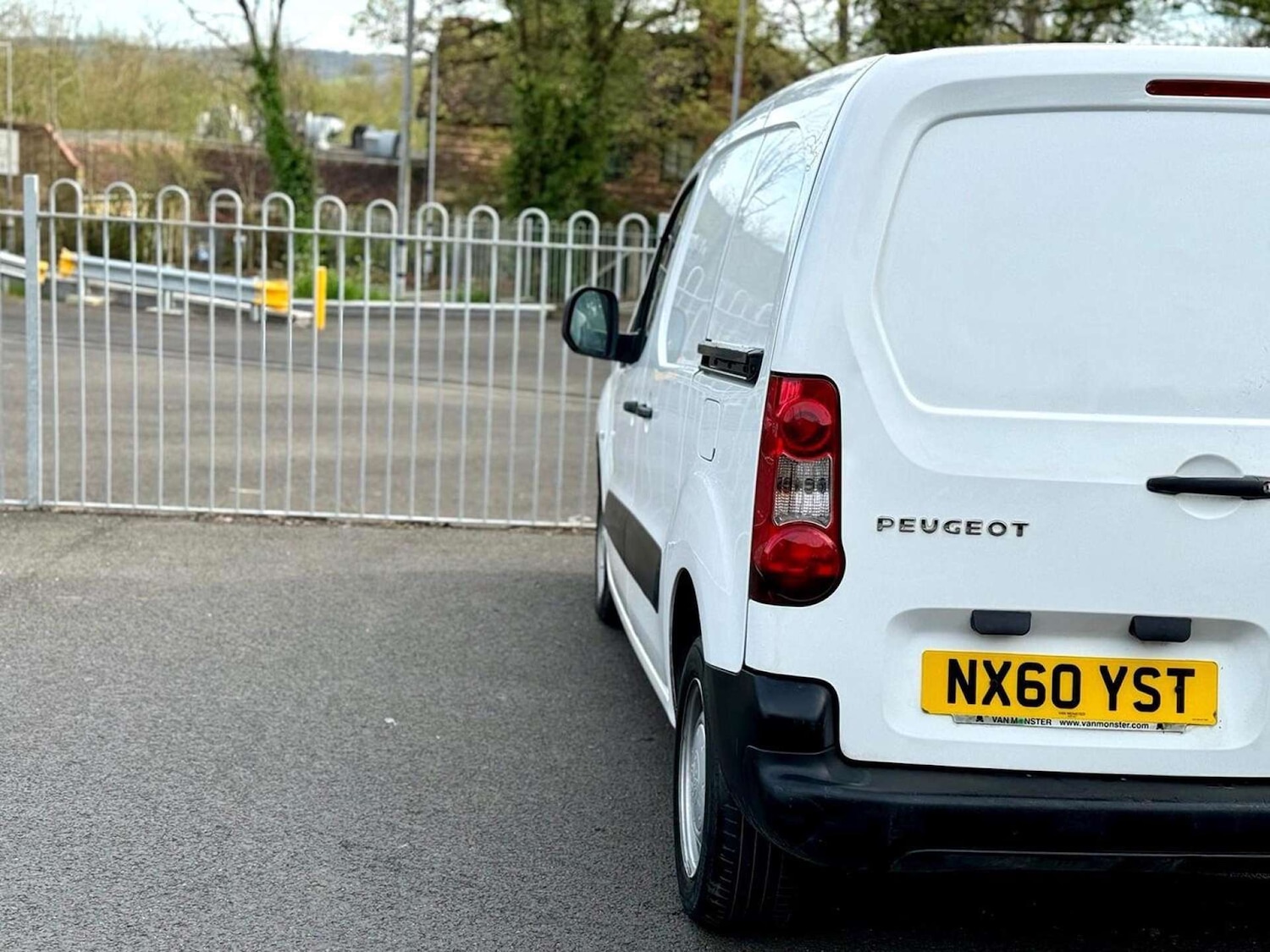 Used Peugeot Partner 2010 for sale - 76601114: Photo 10