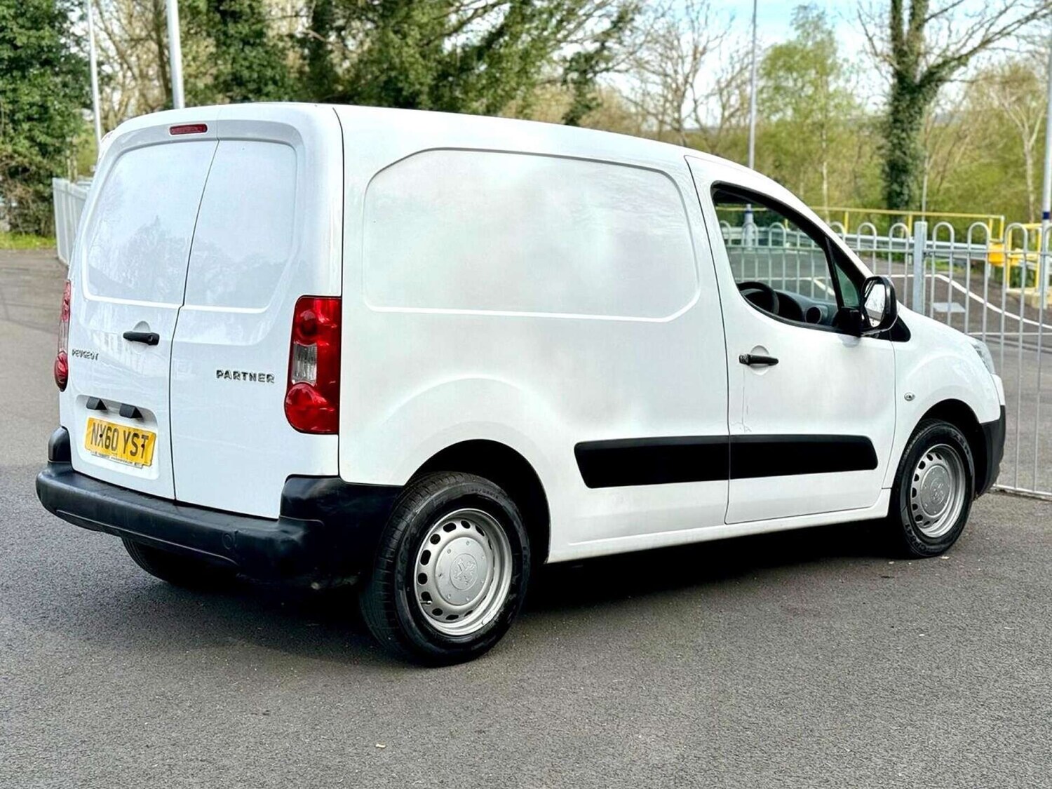 Used Peugeot Partner 2010 for sale - 76601114: Photo 14